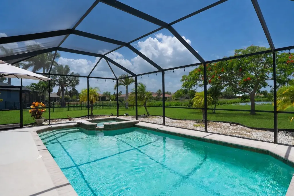 360 Hope Bay Loop Apollo Beach FL 33572