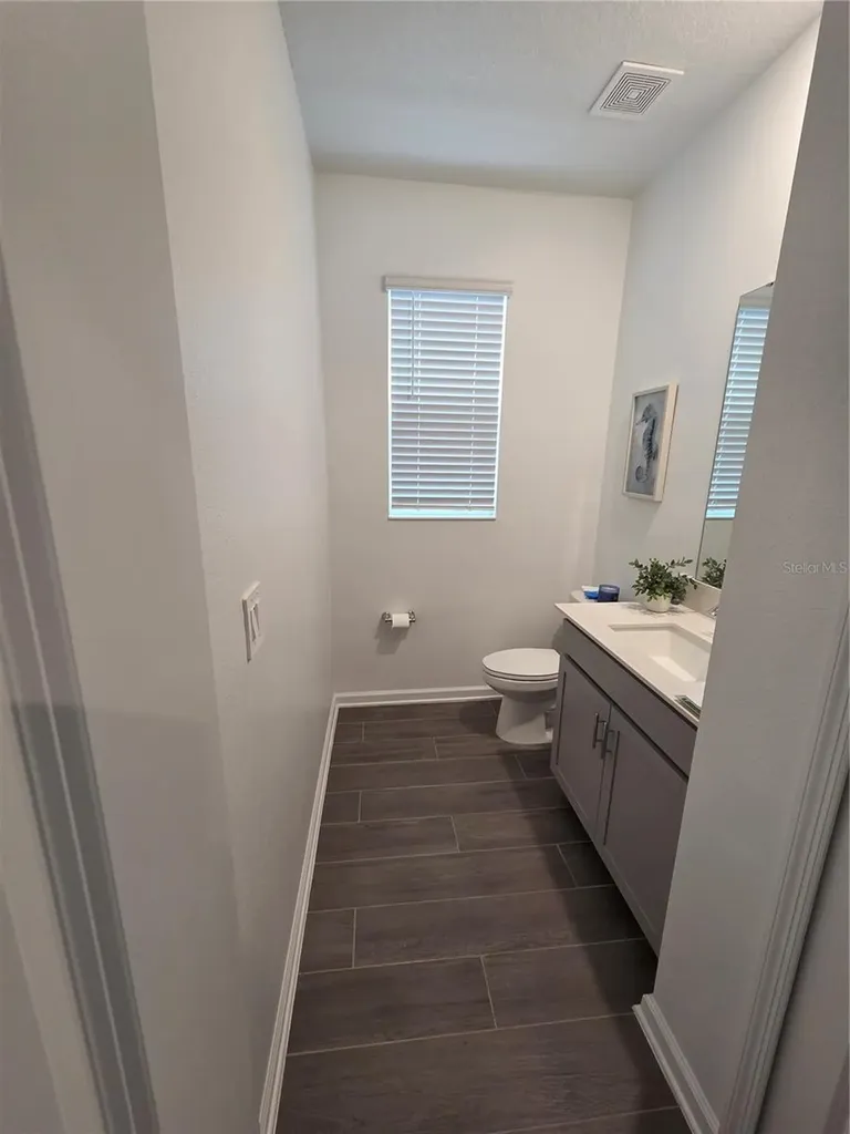 1686 Contentment Loop Kissimmee FL 34744