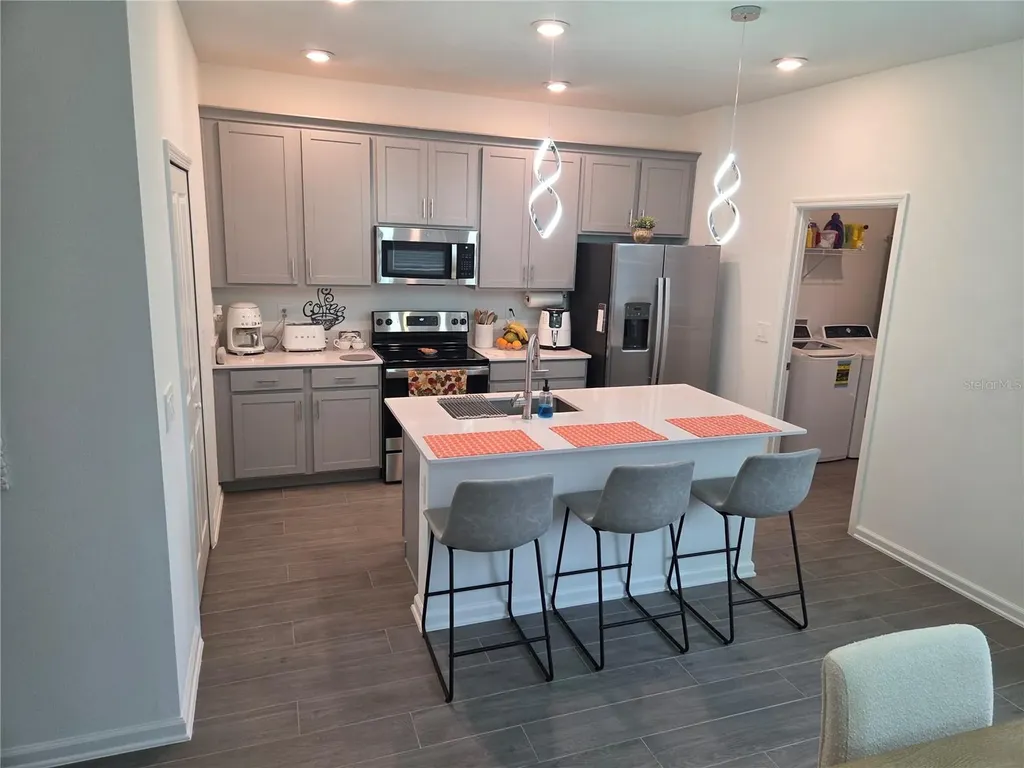 1686 Contentment Loop Kissimmee FL 34744
