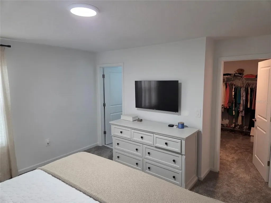 1686 Contentment Loop Kissimmee FL 34744