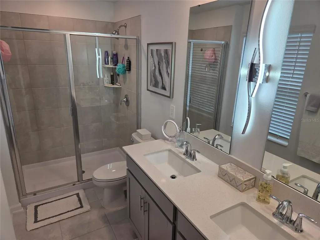 1686 Contentment Loop Kissimmee FL 34744