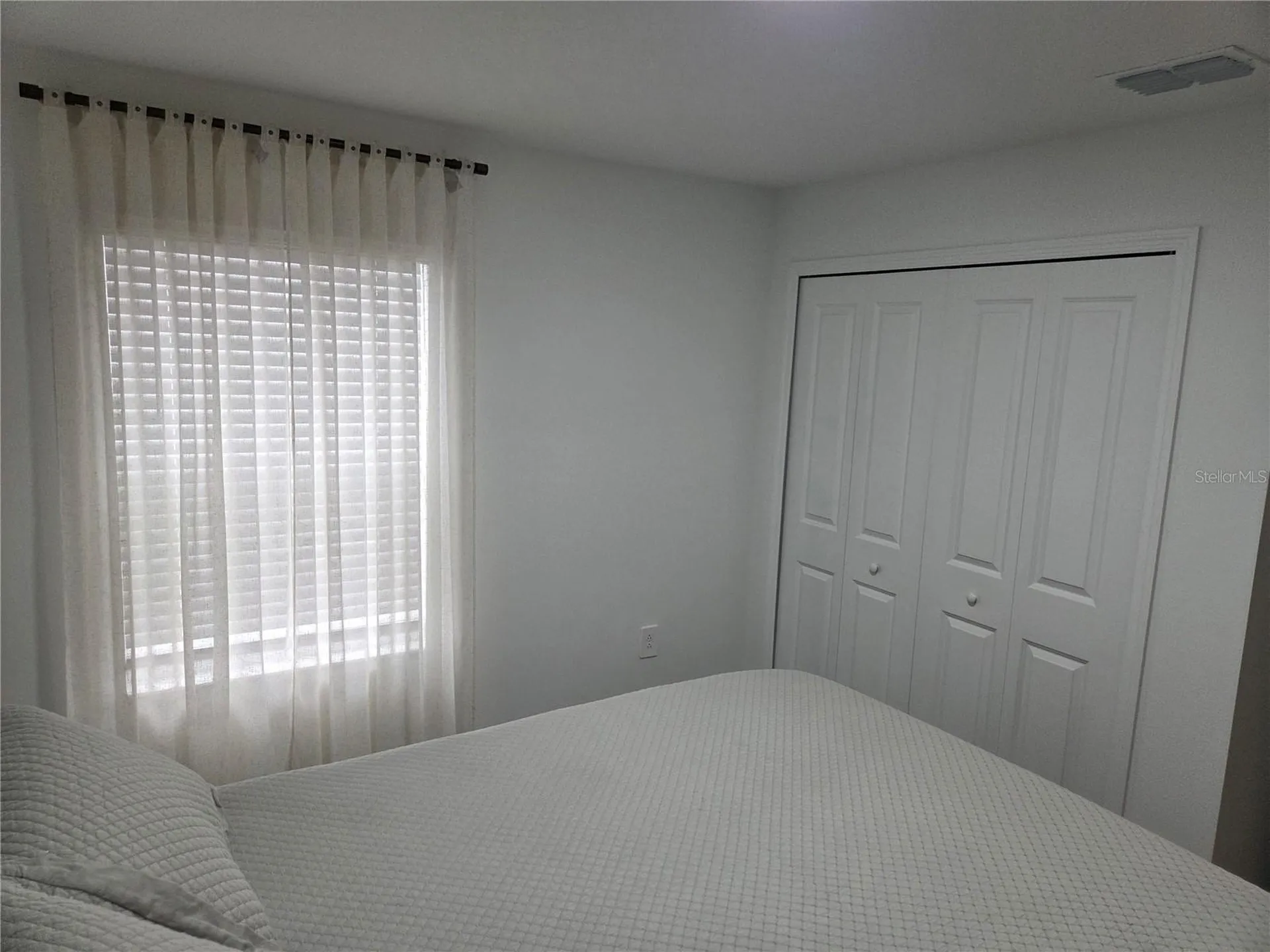 1686 Contentment Loop Kissimmee FL 34744