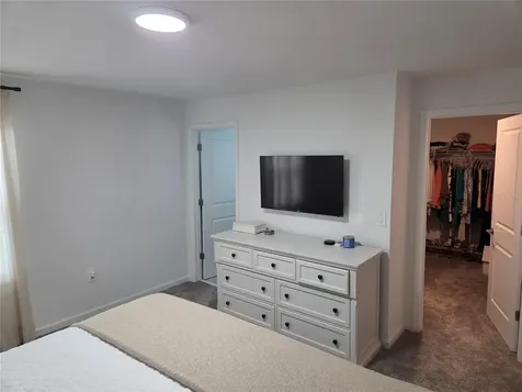 1686 Contentment Loop Kissimmee FL 34744