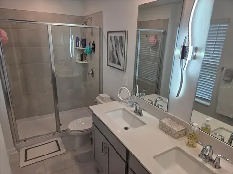 1686 Contentment Loop Kissimmee FL 34744