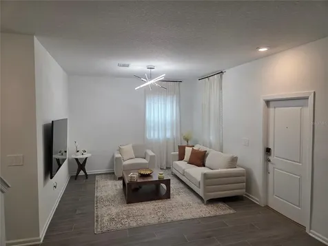1686 Contentment Loop Kissimmee FL 34744