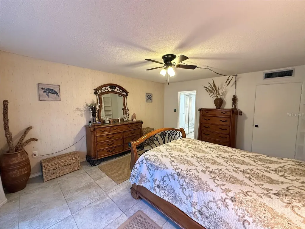 1012 Pearce Drive Clearwater FL 33764