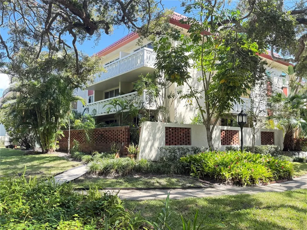 1012 Pearce Drive Clearwater FL 33764