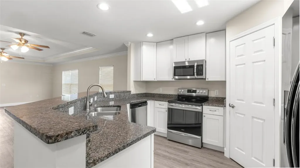 25093 SW 11th Court Newberry FL 32669
