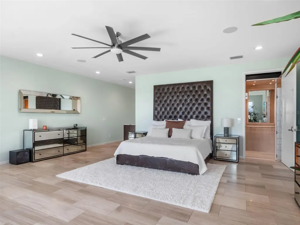 1511 S Riverside Drive New Smyrna Beach FL 32168