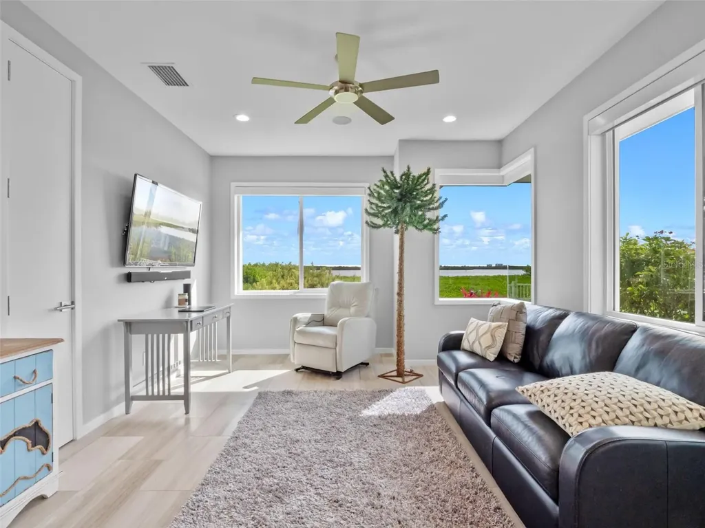 1511 S Riverside Drive New Smyrna Beach FL 32168