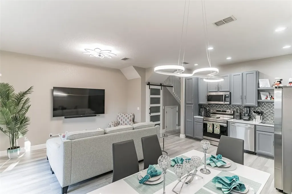 2468 Caravelle Circle Kissimmee FL 34746