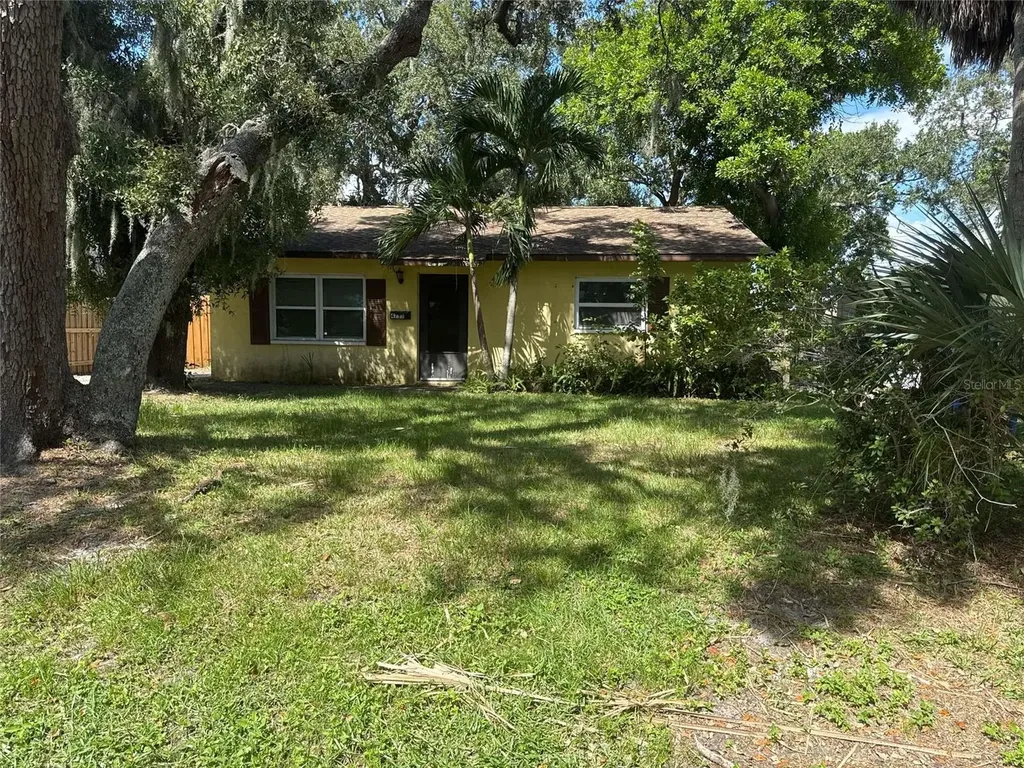 4733 25th Avenue S St Petersburg FL 33711