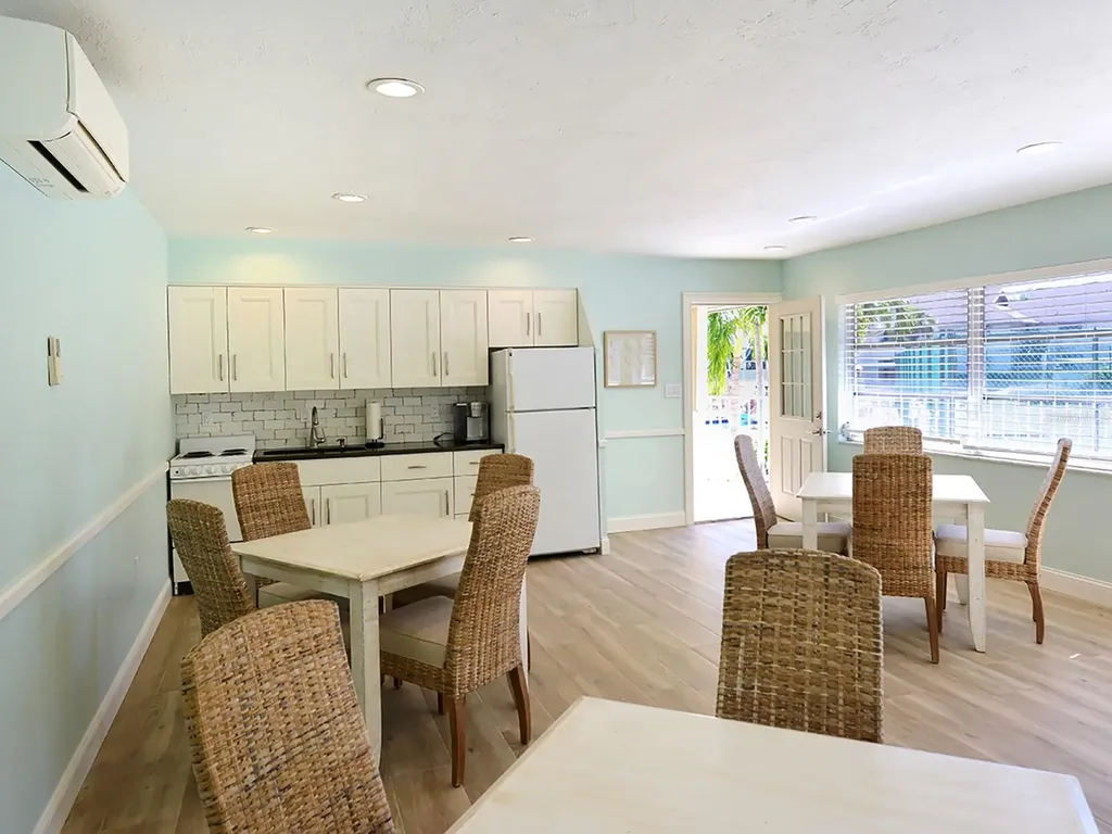 4234 Gulf Of Mexico Drive Longboat Key FL 34228