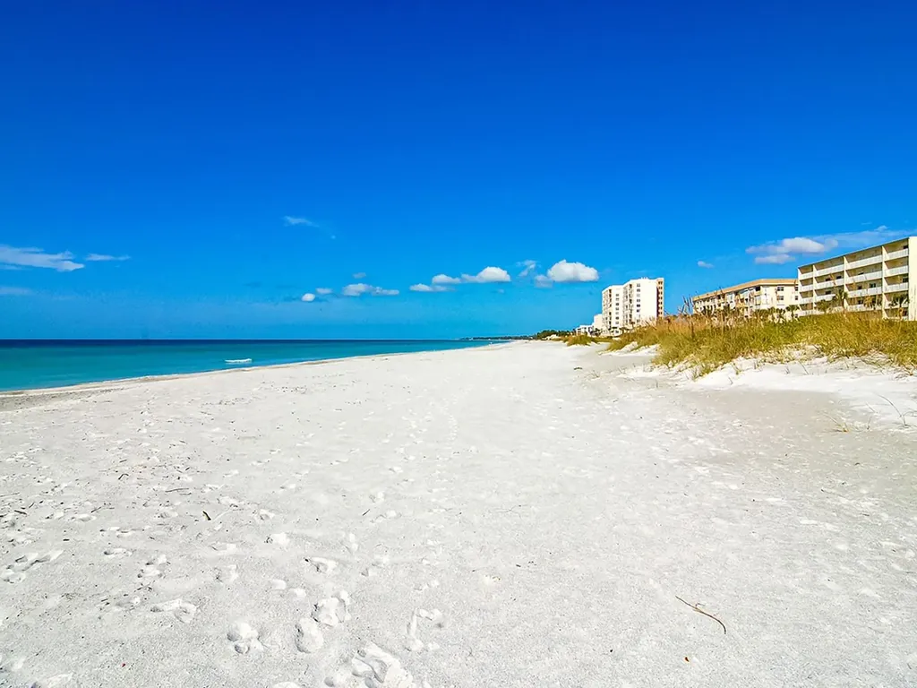 4234 Gulf Of Mexico Drive Longboat Key FL 34228