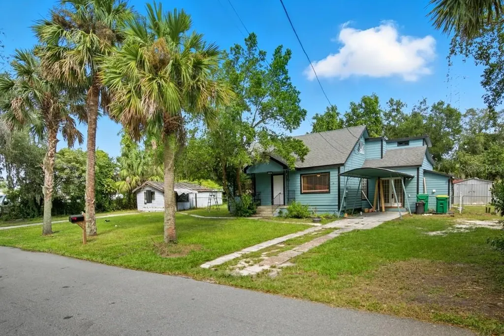 711 S Palmetto Avenue Deland FL 32720