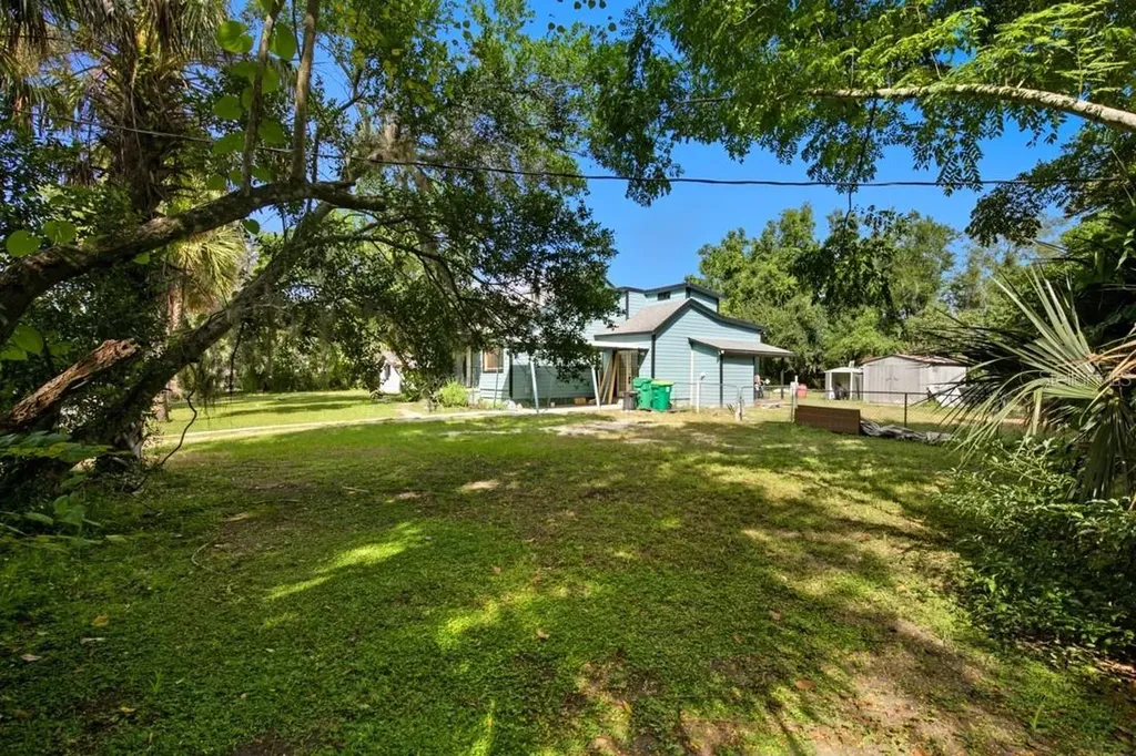711 S Palmetto Avenue Deland FL 32720