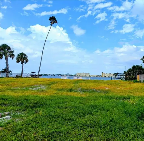 15417 2nd Street E Madeira Beach FL 33708