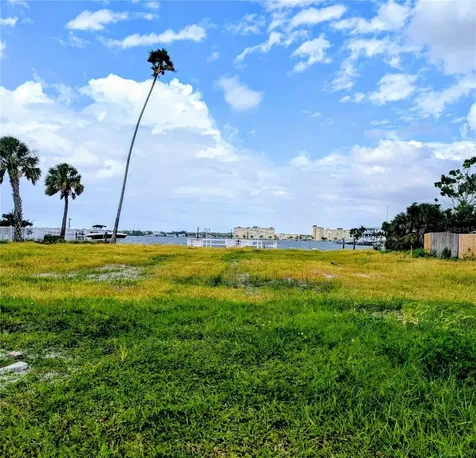 15417 2nd Street E Madeira Beach FL 33708