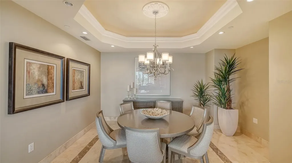 464 Golden Gate Point Sarasota FL 34236