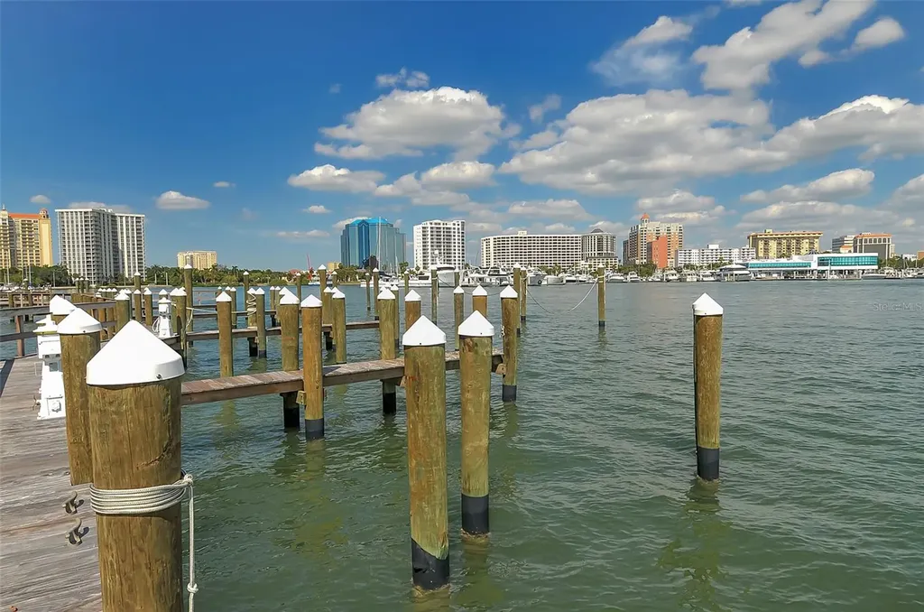 464 Golden Gate Point Sarasota FL 34236