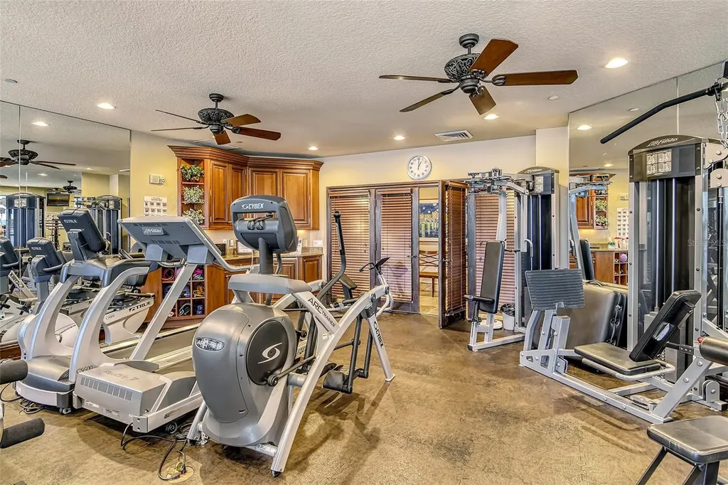 464 Golden Gate Point Sarasota FL 34236