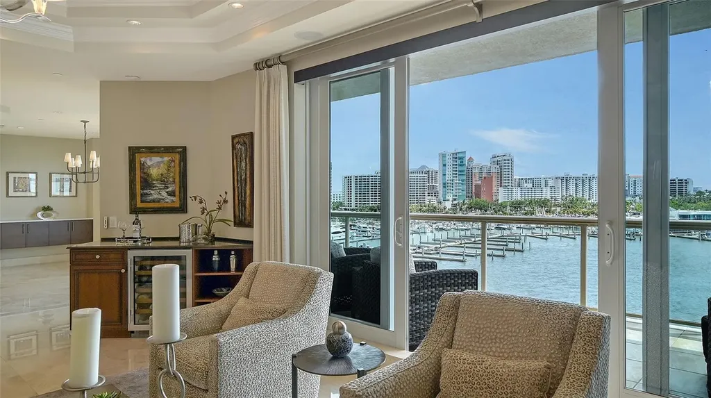 464 Golden Gate Point Sarasota FL 34236