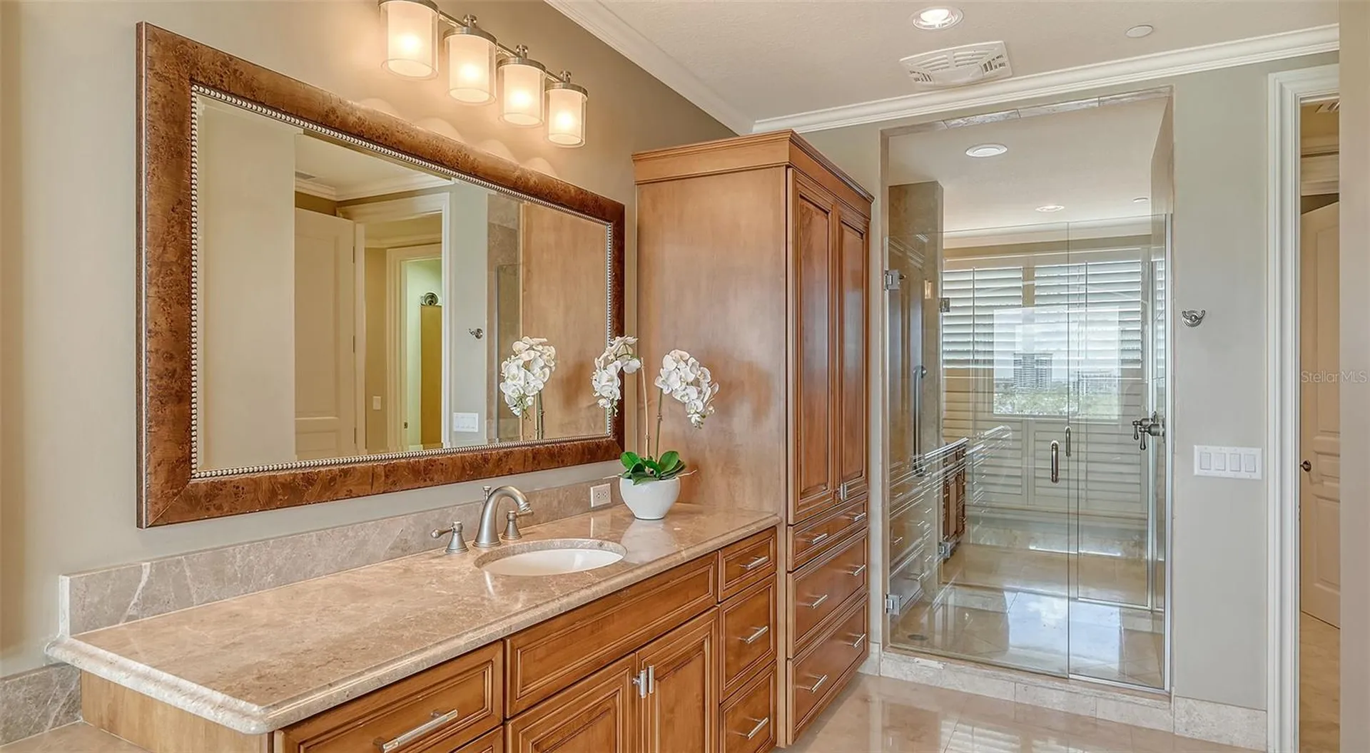 464 Golden Gate Point Sarasota FL 34236