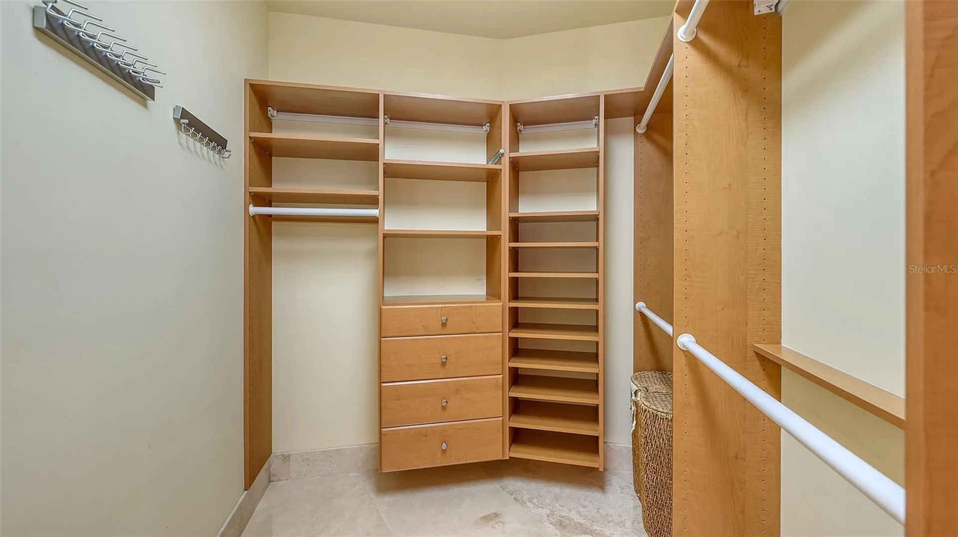 464 Golden Gate Point Sarasota FL 34236