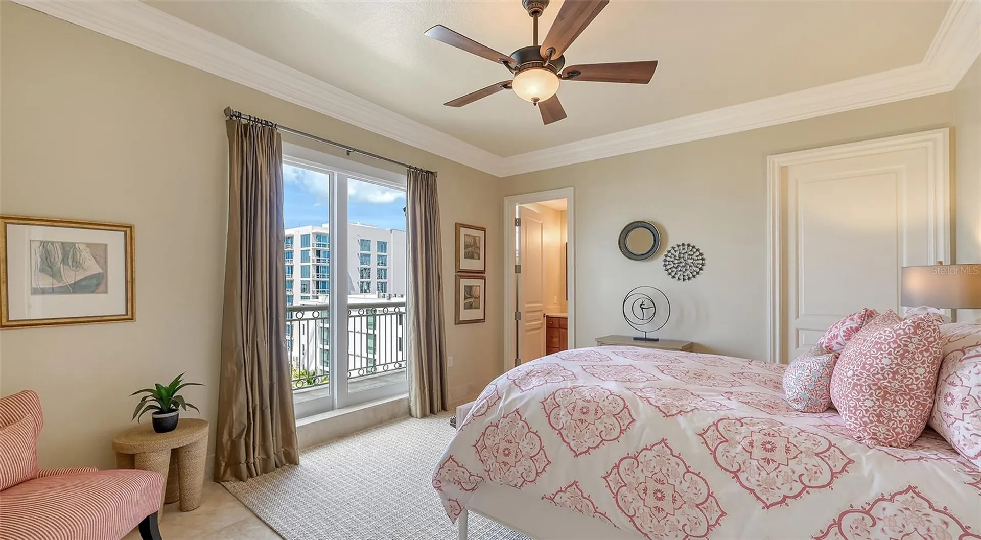 464 Golden Gate Point Sarasota FL 34236