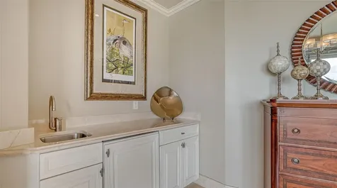 464 Golden Gate Point Sarasota FL 34236