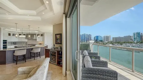 464 Golden Gate Point Sarasota FL 34236