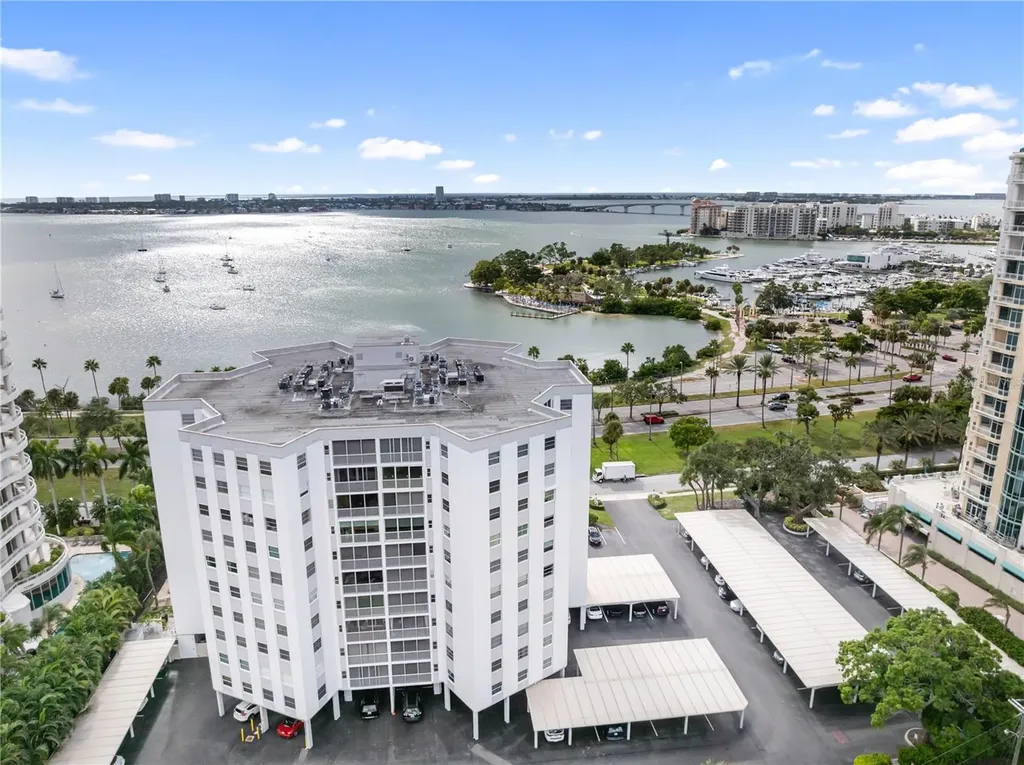 435 S Gulfstream Avenue Sarasota FL 34236