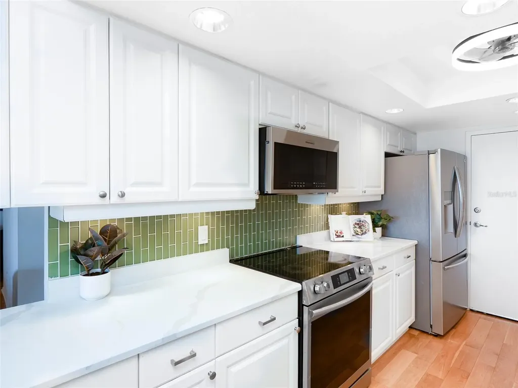435 S Gulfstream Avenue Sarasota FL 34236
