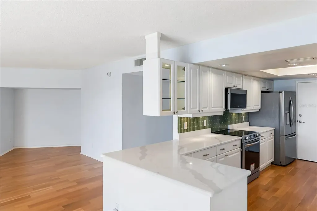 435 S Gulfstream Avenue Sarasota FL 34236