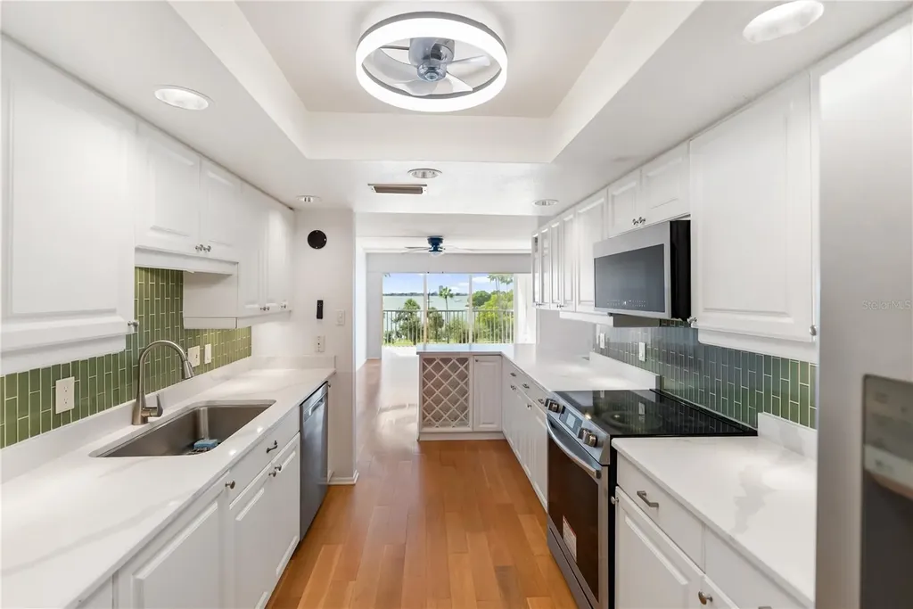 435 S Gulfstream Avenue Sarasota FL 34236