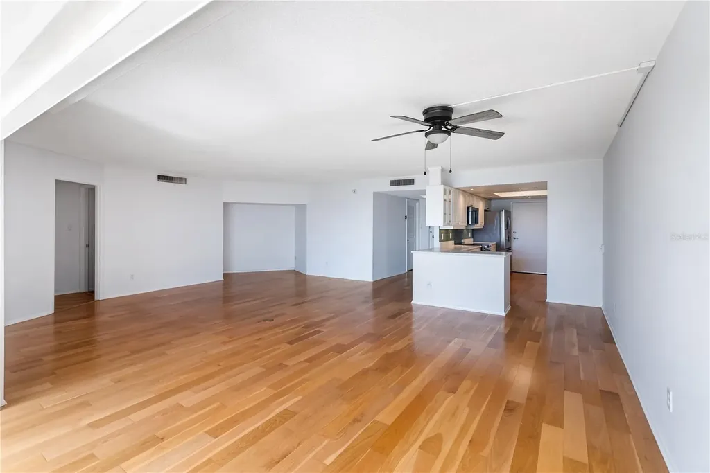 435 S Gulfstream Avenue Sarasota FL 34236