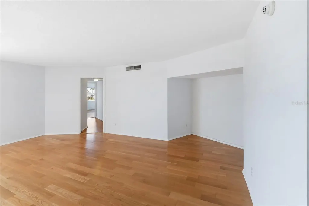 435 S Gulfstream Avenue Sarasota FL 34236