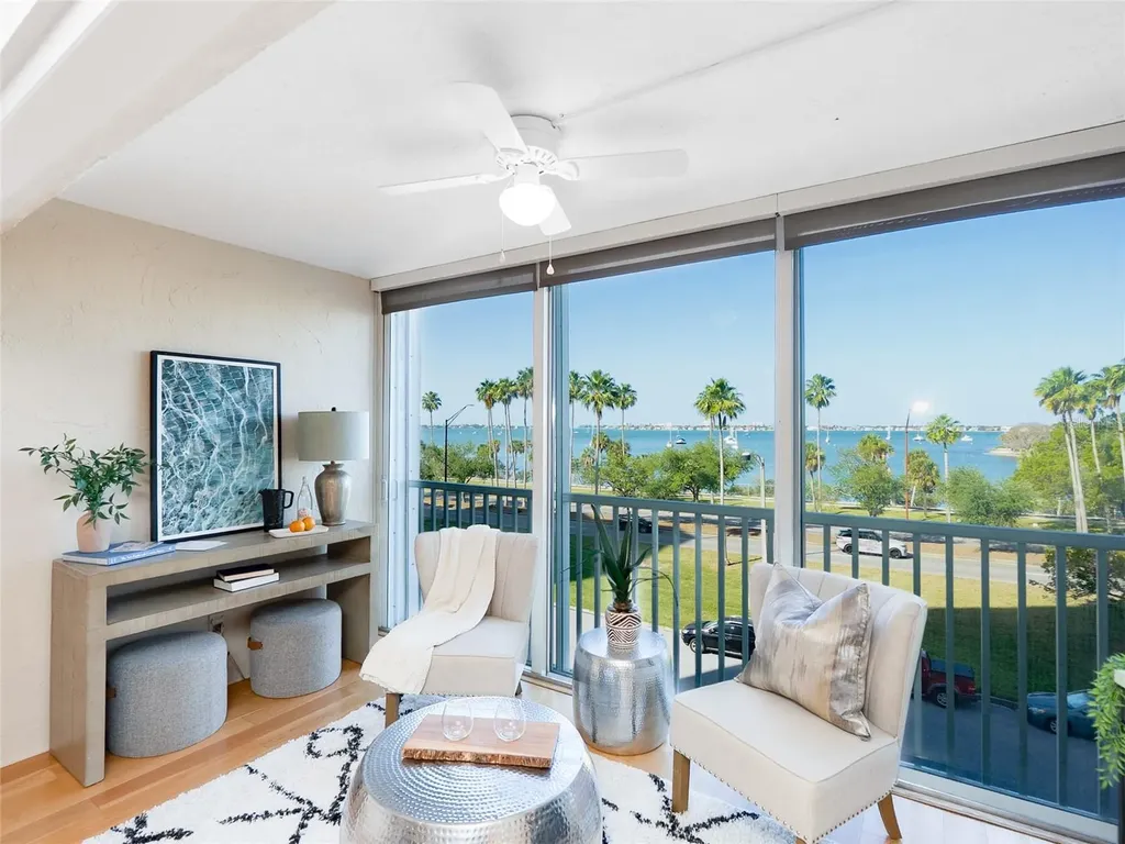 435 S Gulfstream Avenue Sarasota FL 34236