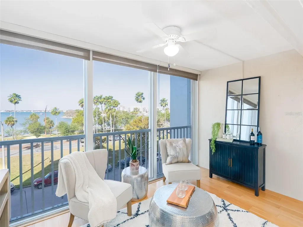 435 S Gulfstream Avenue Sarasota FL 34236