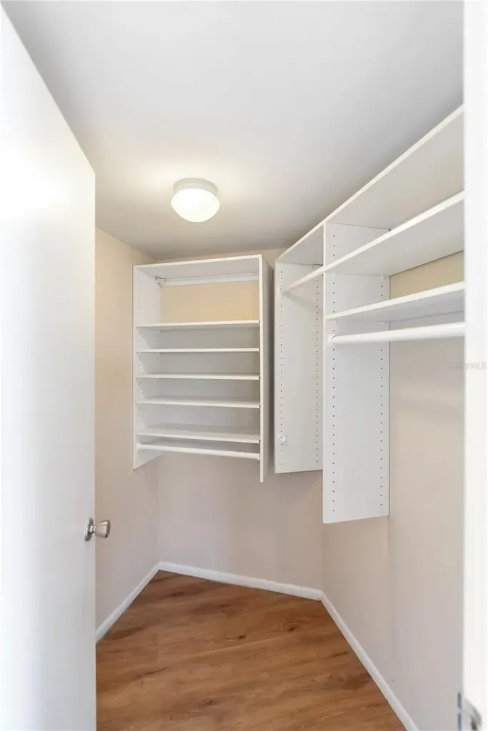 435 S Gulfstream Avenue Sarasota FL 34236