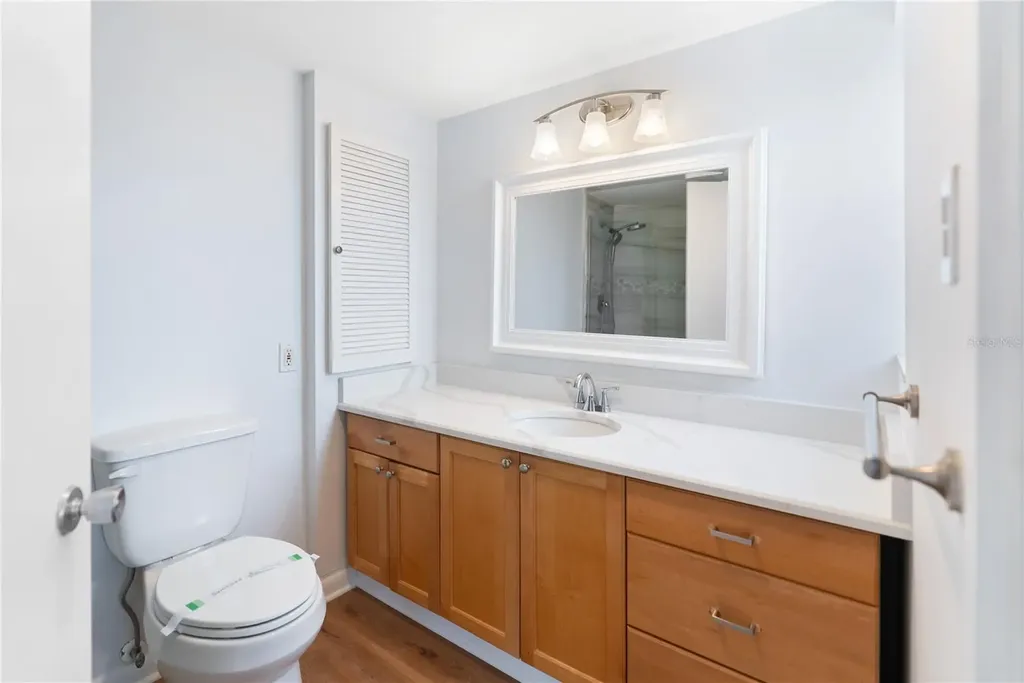 435 S Gulfstream Avenue Sarasota FL 34236