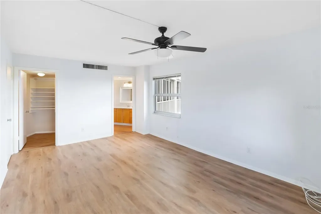 435 S Gulfstream Avenue Sarasota FL 34236