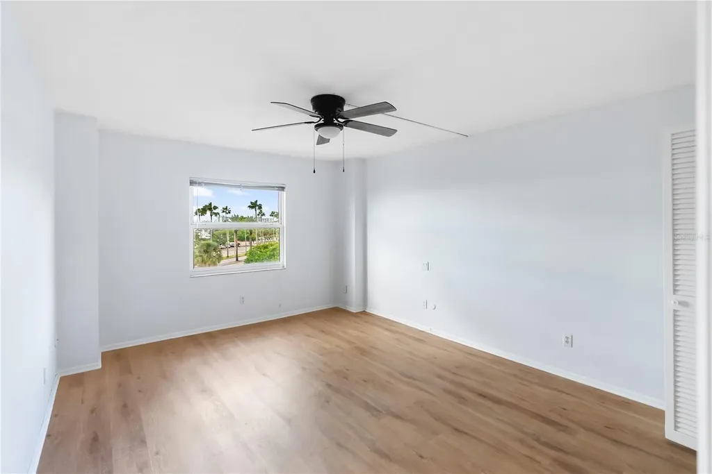 435 S Gulfstream Avenue Sarasota FL 34236