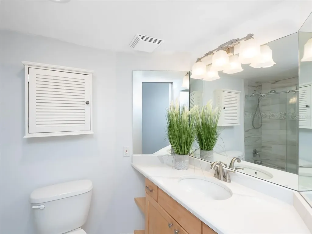 435 S Gulfstream Avenue Sarasota FL 34236