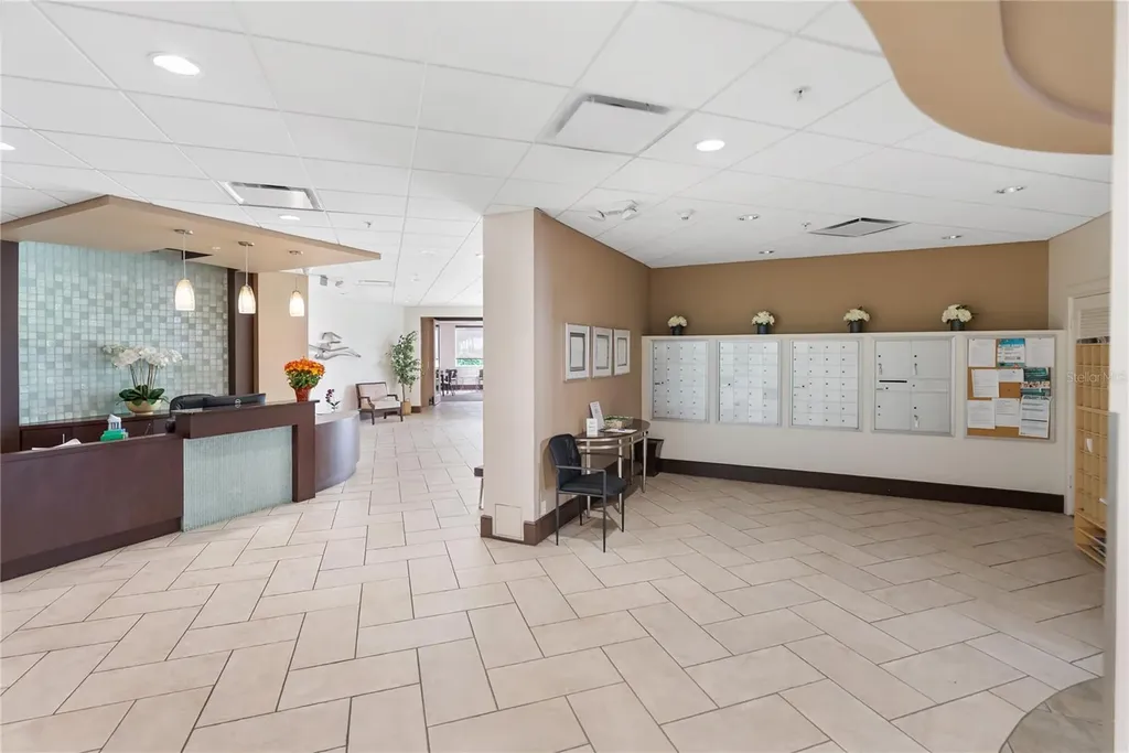 435 S Gulfstream Avenue Sarasota FL 34236