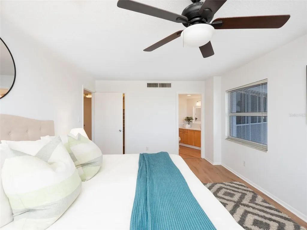 435 S Gulfstream Avenue Sarasota FL 34236