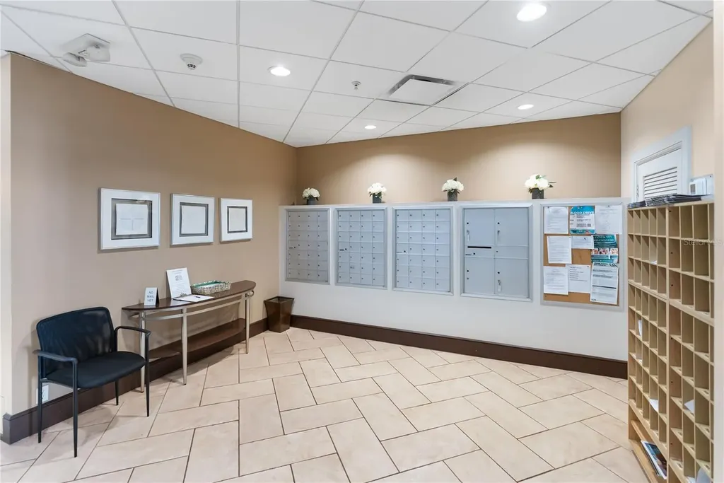 435 S Gulfstream Avenue Sarasota FL 34236