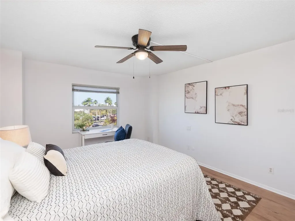 435 S Gulfstream Avenue Sarasota FL 34236