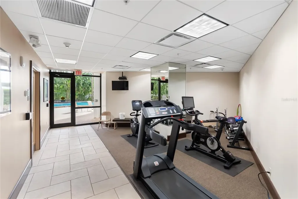 435 S Gulfstream Avenue Sarasota FL 34236