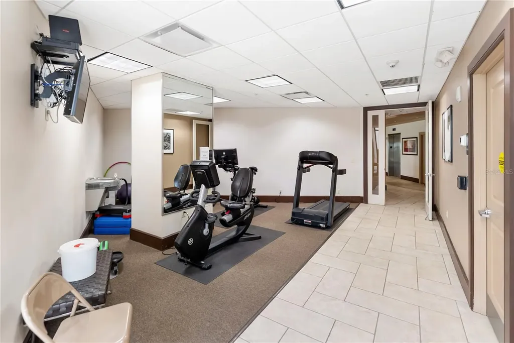 435 S Gulfstream Avenue Sarasota FL 34236